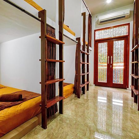 Sleep Slept Dormitory Canggu  Exterior photo
